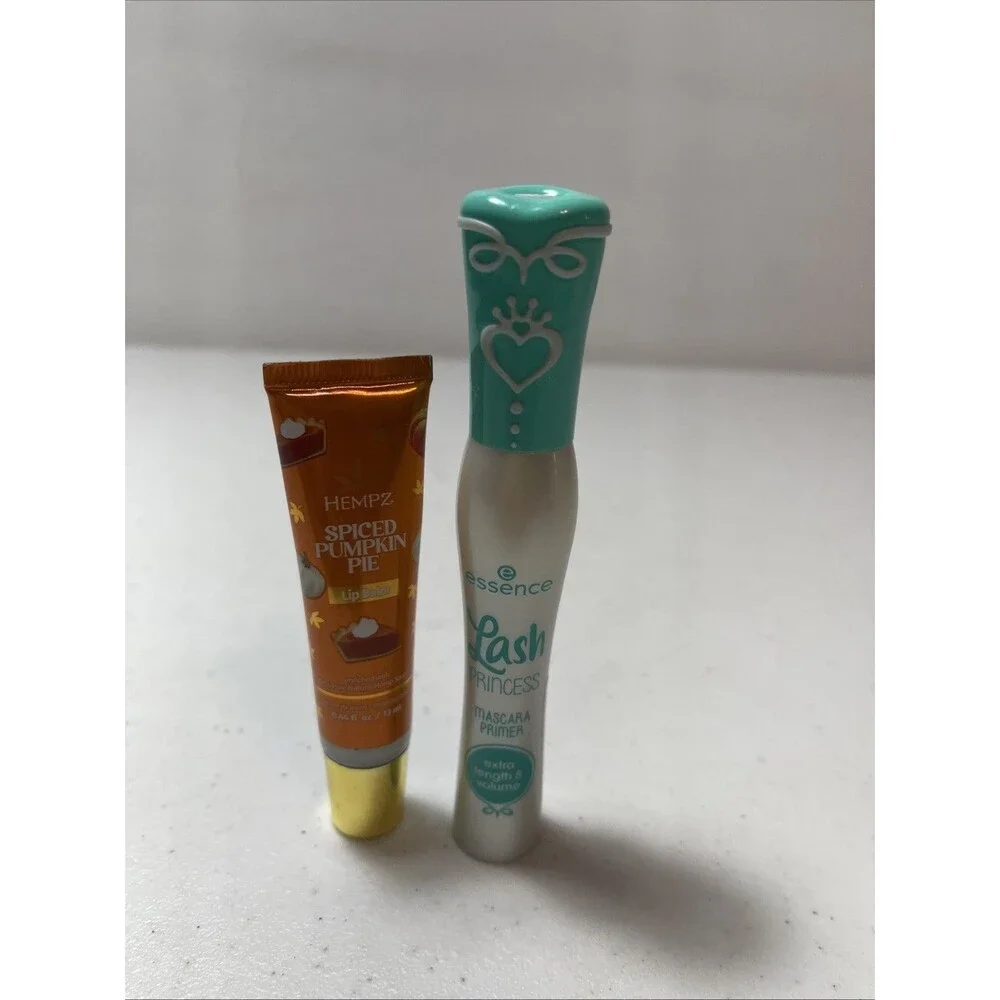 Essence Set: Volume Booster Lash Primer + Spiced Pumpkin Pie Lip Balm - NEW